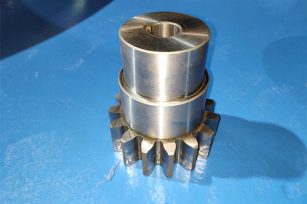 高精度齒輪式回轉(zhuǎn)驅(qū)動為什么這么受歡迎？原因分析