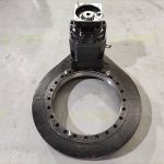 在智能制造車(chē)間中使用的重型精密回轉(zhuǎn)驅(qū)動(dòng)