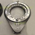 拓展中心距且兼顧精度的兩級傳動回轉(zhuǎn)驅(qū)動